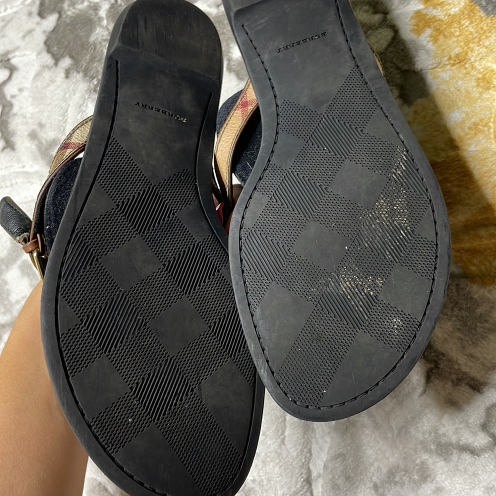 Women’s Burberry Sandals flip flops 6 - Picture 14 of 14